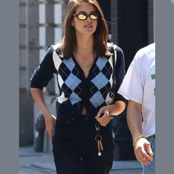 brandy melville elizabeth sweater